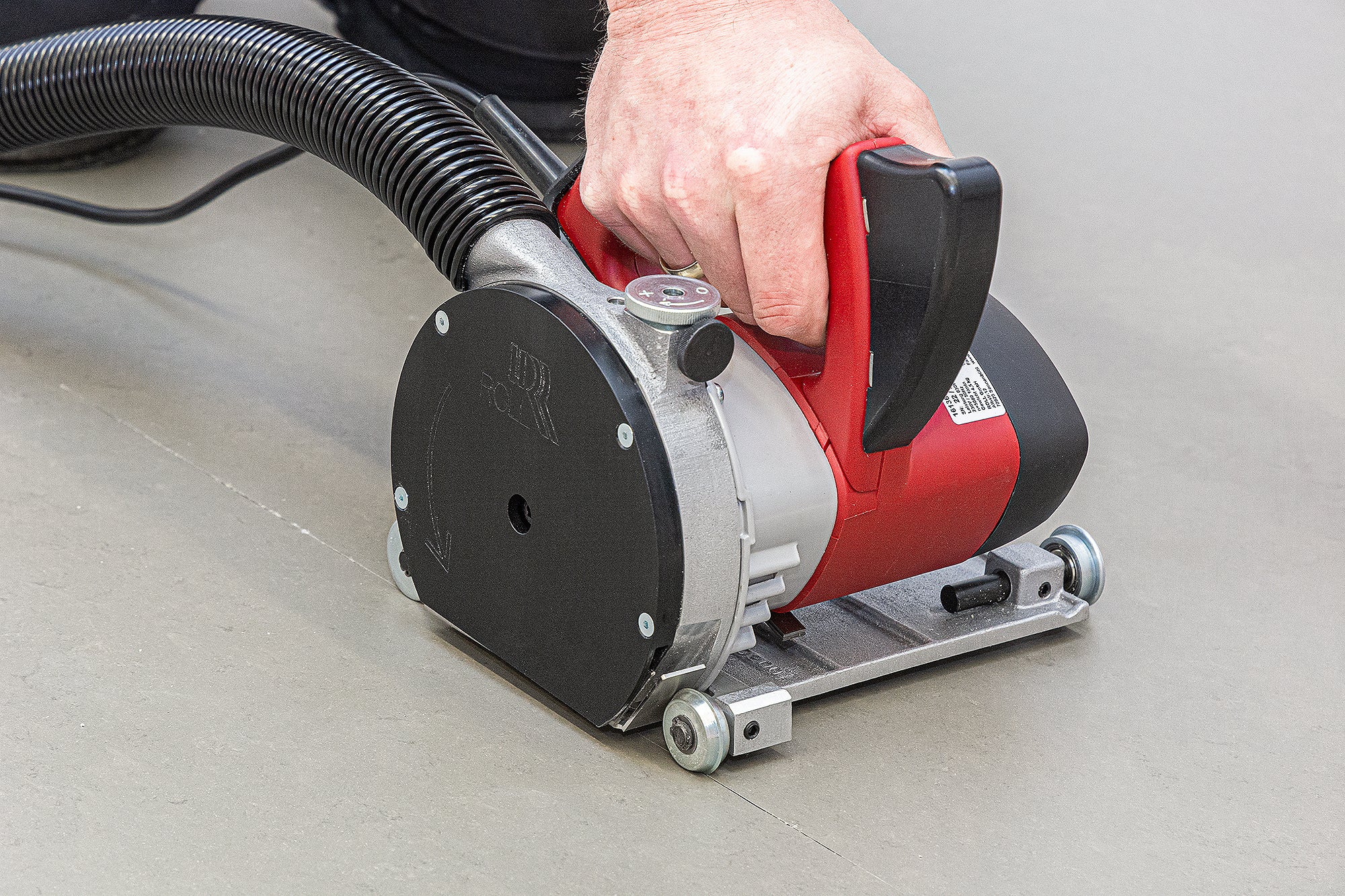 Grooving machine Easy 5000 For grooving all kinds of synthetic floors